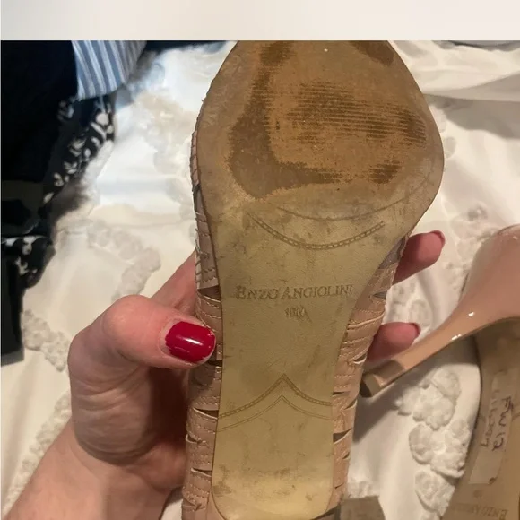 Elegant Nude Stiletto Heels - Picture 2 of 4